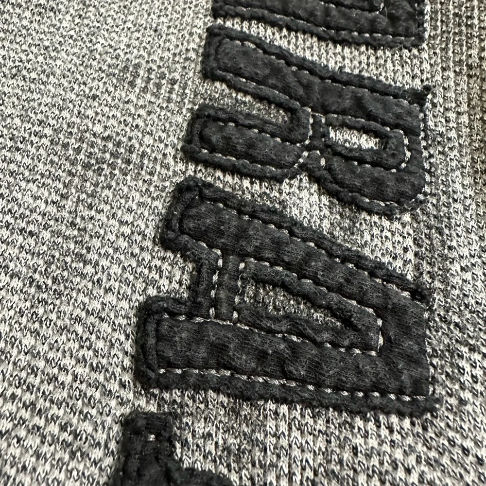 Harajuku Lovers Gray Waffle Hoodie Sz M - Picture 8 of 10